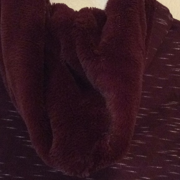 Burgundy zip hoodie - Picture 7 of 9